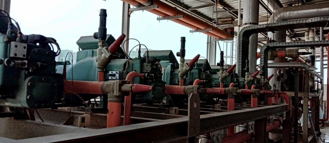 Industrial refrigeration compressor bank